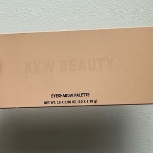 New in box KKW Eyeshadow Palette Classic Blossom